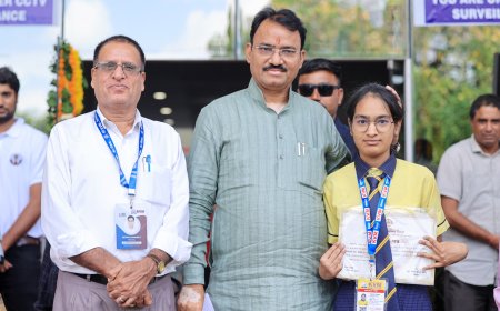 सीएलसी के केवीएम स्कूल की वंदना हिंदी दिवस पर सम्मानित