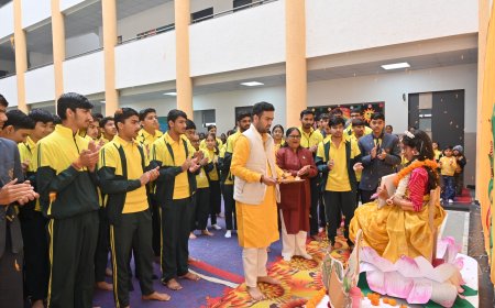 सीएलसी इंटरनेशनल स्कूल में श्रद्धा और उत्साह के साथ मनाया गया वसंतोत्सव