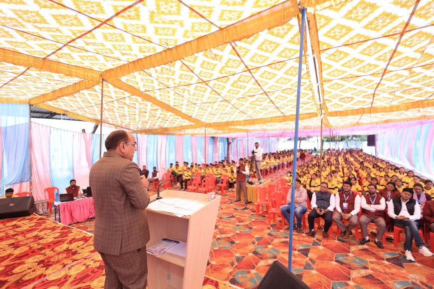 सीएलसी नारनौल ब्रांच में ‘सम्भवम्’ मेगा सेमिनार आयोजित, सफलता के सूत्र जानने उमड़े विद्यार्थी