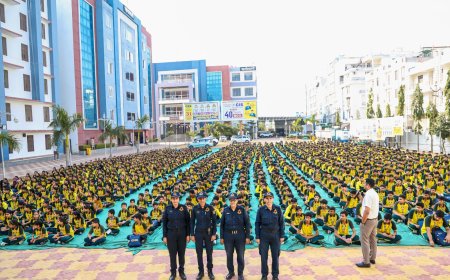 सीएलसी हाई स्कूल में कालिका पेट्रोलिंग यूनिट ने विद्यार्थियों को आत्मरक्षा एवं कानून के प्रति किया जागरूक